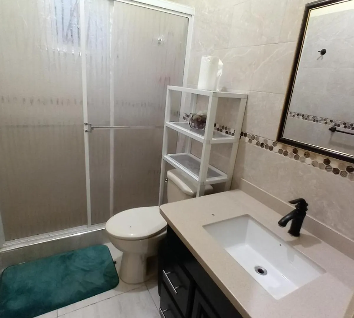 Royal Vybez Vacation Homes Spanish Town Apartment